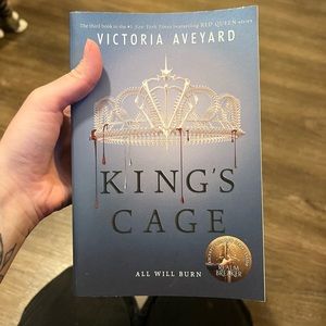 King’s Cage by Victoria Aveyard